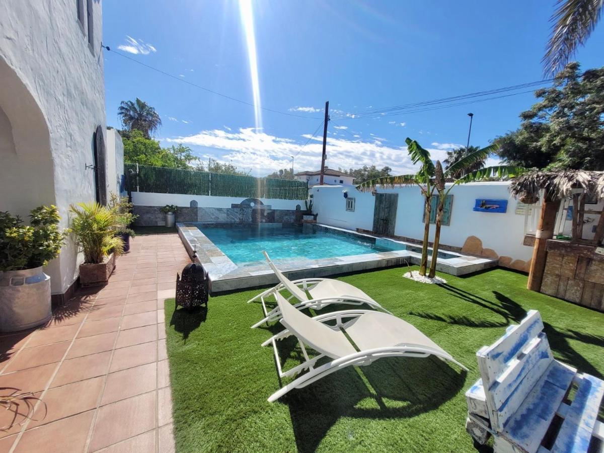 Gatu Premium Villa Lurberri Piscina Privada, 4 Dormitorios, 2 Banos, Parking , Jardines, " Preferente Mayores De 25 Anos Y Familias " In Y Barbacoa Chiclana de la Frontera Exterior photo