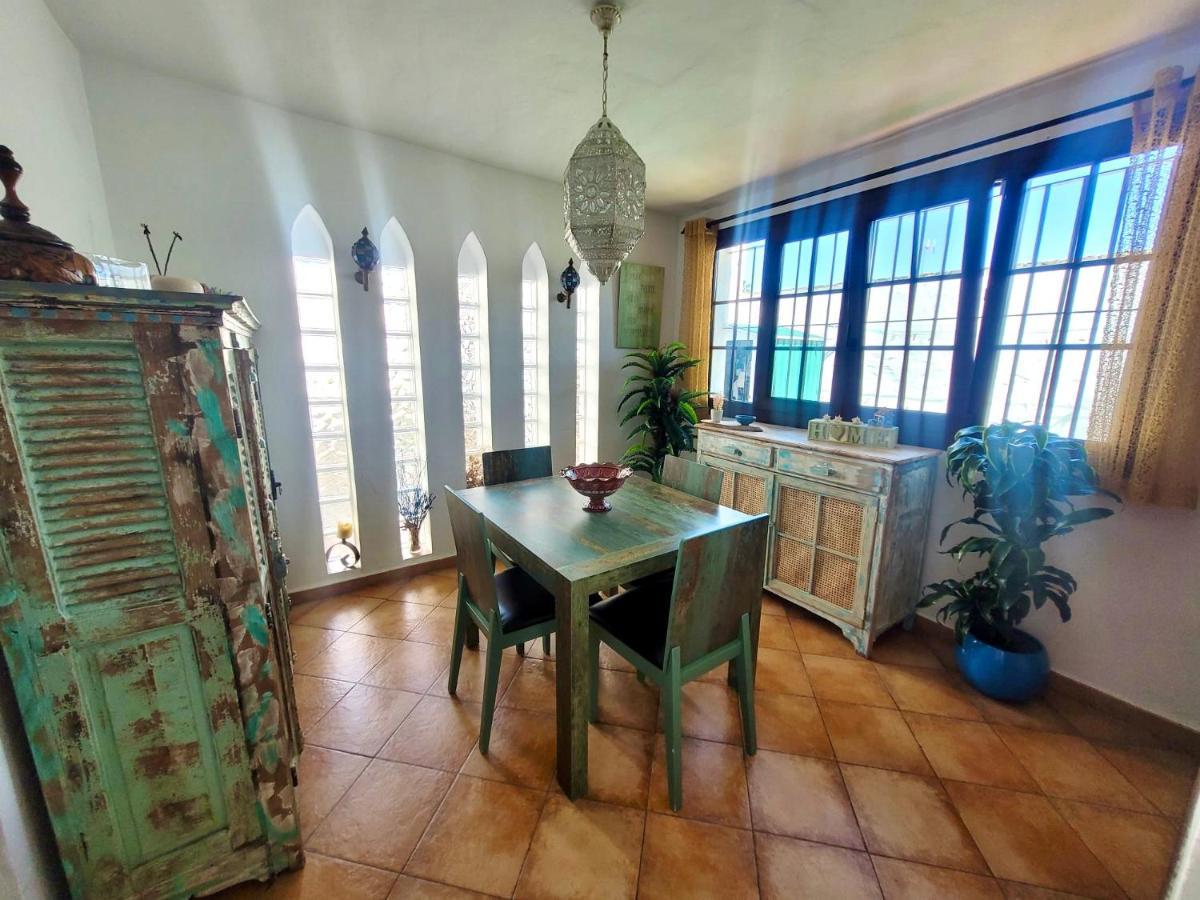 Gatu Premium Villa Lurberri Piscina Privada, 4 Dormitorios, 2 Banos, Parking , Jardines, " Preferente Mayores De 25 Anos Y Familias " In Y Barbacoa Chiclana de la Frontera Exterior photo