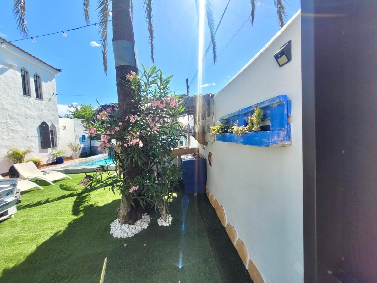 Gatu Premium Villa Lurberri Piscina Privada, 4 Dormitorios, 2 Banos, Parking , Jardines, " Preferente Mayores De 25 Anos Y Familias " In Y Barbacoa Chiclana de la Frontera Exterior photo
